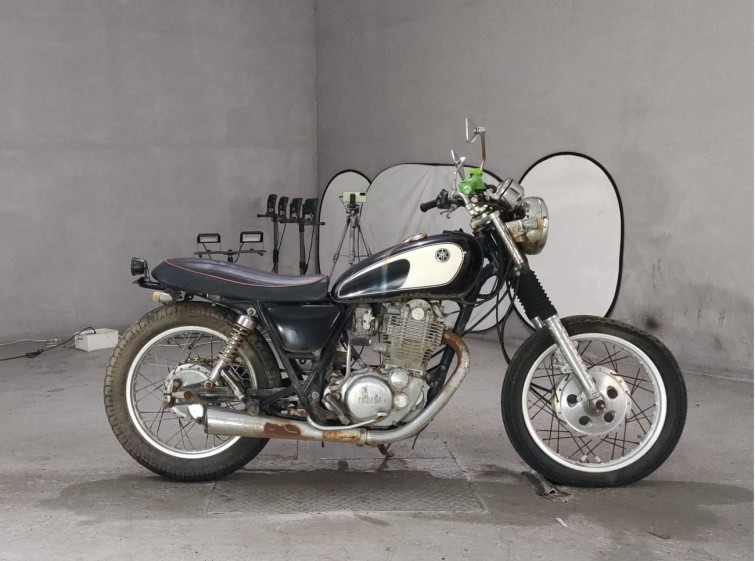 Мотоцикл Yamaha SR400 з пробігом 12817 km