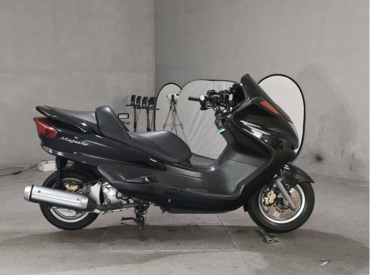 Мотоцикл Yamaha MAJESTY 250C з пробігом 11058 km