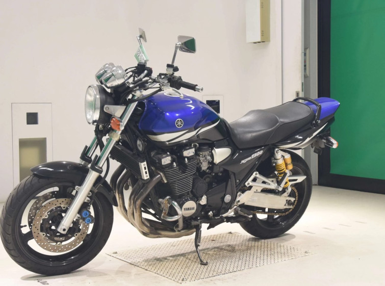 Мотоцикл Yamaha XJR1300 с пробегом 20907 km