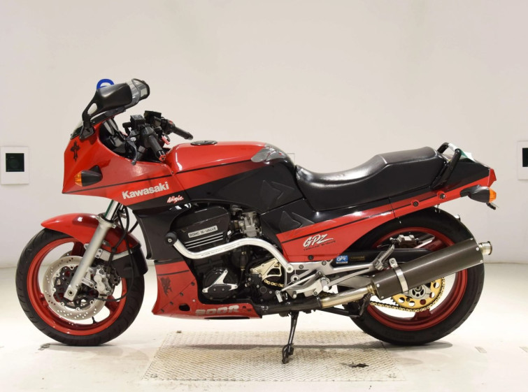 Мотоцикл Kawasaki GPZ900R з пробігом 62216 km