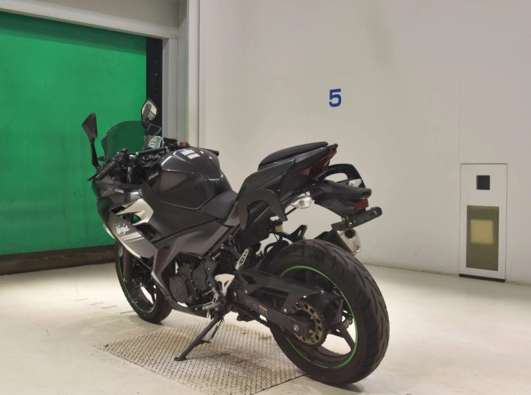 Мотоцикл Kawasaki NINJA250 с пробегом 43377 km