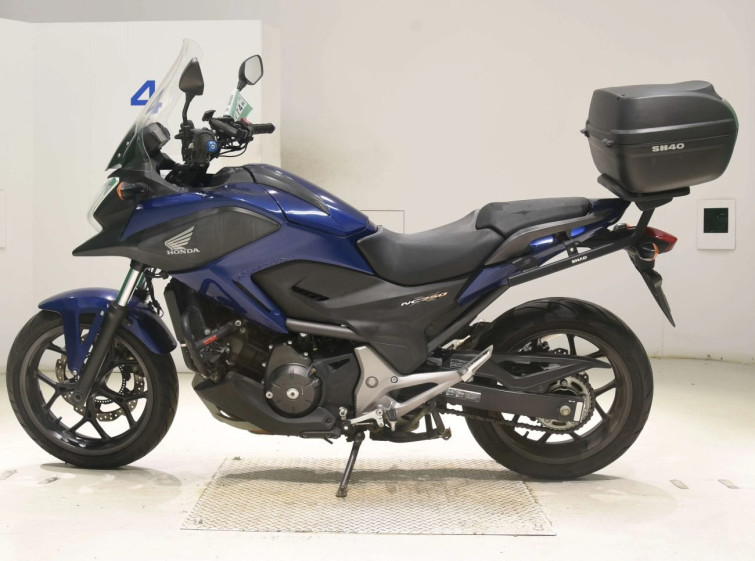 Мотоцикл Honda NC750XD