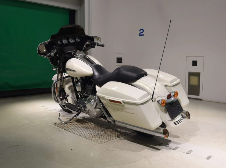 Мотоцикл HD SREET GLIDE FLHXS1690 с пробегом 12376 km