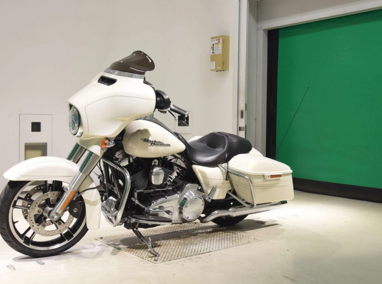 Мотоцикл HD SREET GLIDE FLHXS1690 с пробегом 12376 km