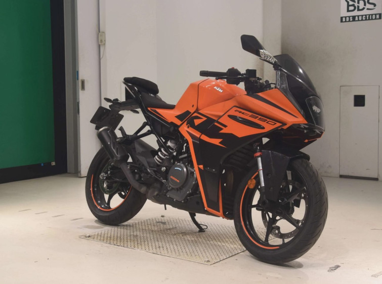 Мотоцикл KTM RC 390 с пробегом 20344 km