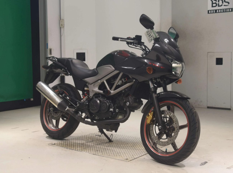 Мотоцикл Honda VTR250F з пробігом 16224 km