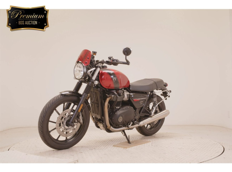 Мотоцикл Triumph SPEED TWIN 900 з пробігом 26847 km