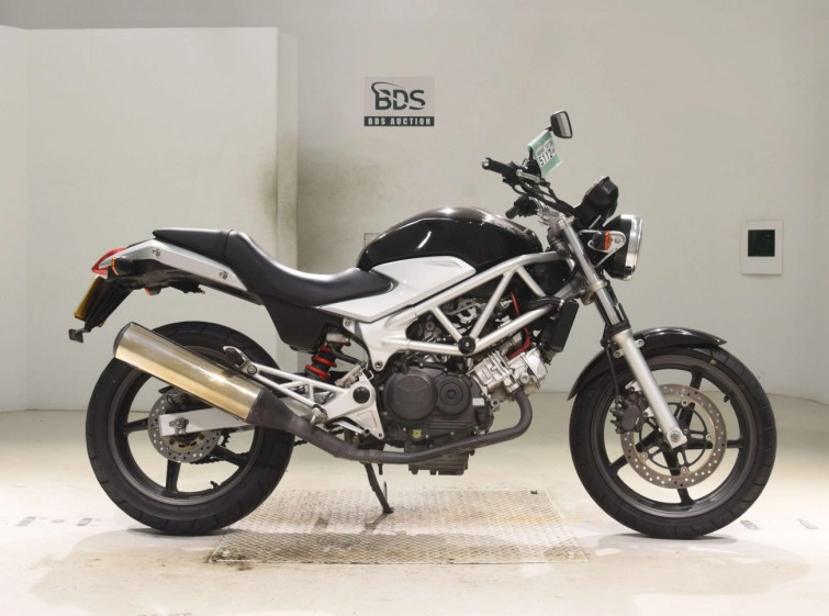 Мотоцикл Honda VTR250 з пробігом 52279 km