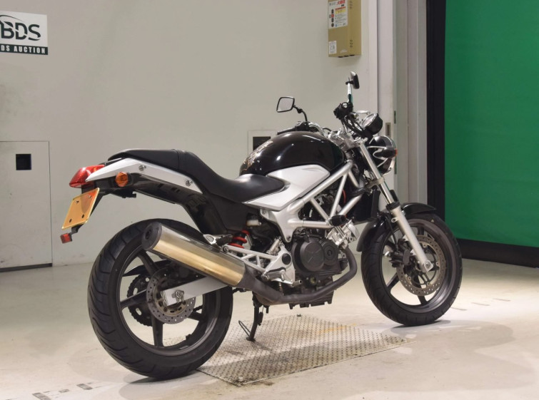 Мотоцикл Honda VTR250 з пробігом 52279 km