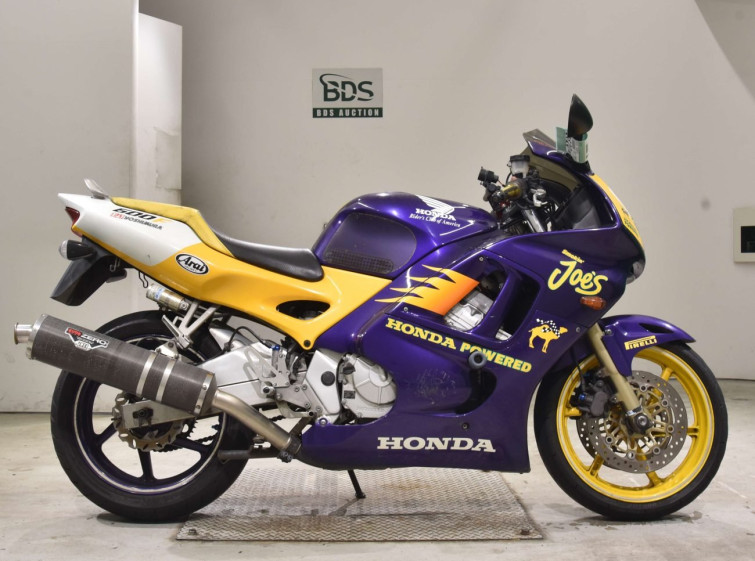 Мотоцикл Honda CBR600F з пробігом 53172 m