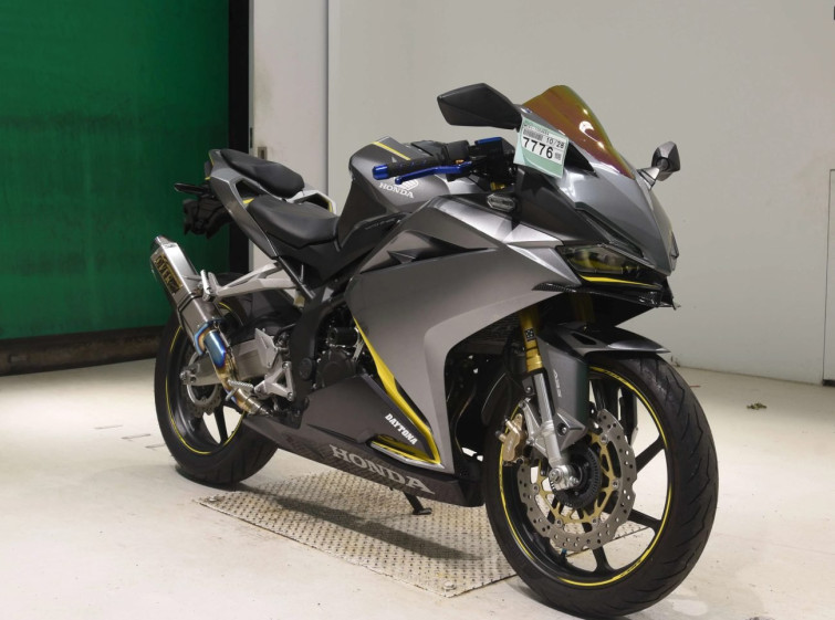 Мотоцикл Honda CBR250RR с пробегом 10861 km