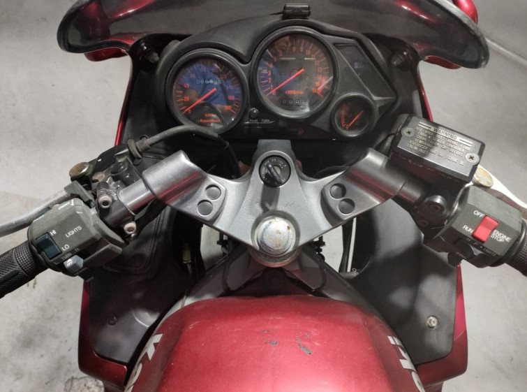 Мотоцикл Kawasaki ZZ-R250 з пробігом 8653 km