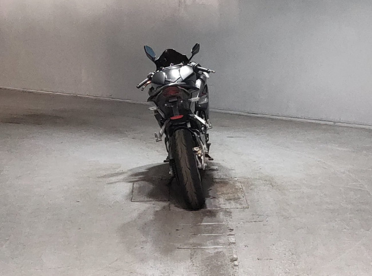 Мотоцикл Honda CBR250RR с пробегом 15767 km