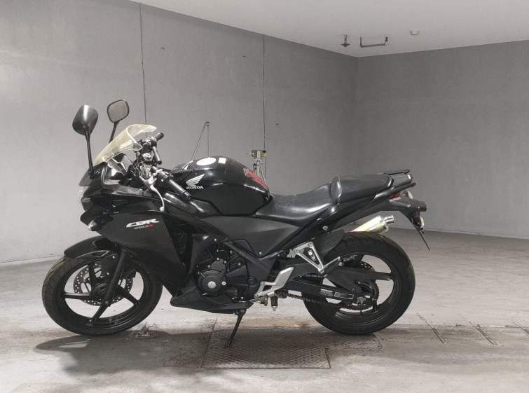 Мотоцикл Honda CBR250R с пробегом 24598 km