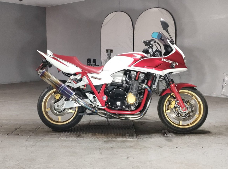 Мотоцикл Honda CB1300SF BOLDOR с пробегом 12900 km