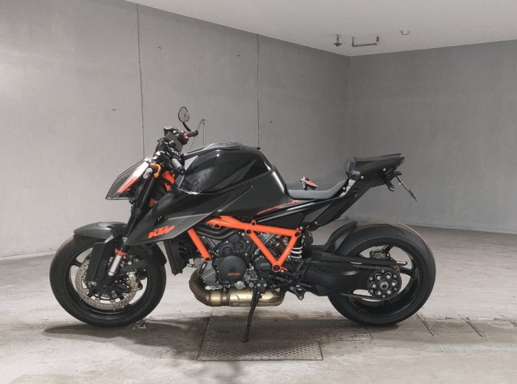Мотоцикл KTM 1290 SUPERDUKE R с пробегом 11004 km
