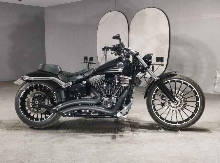 Мотоцикл HD BREAKOUT FXSB1690 с пробегом 26672 km