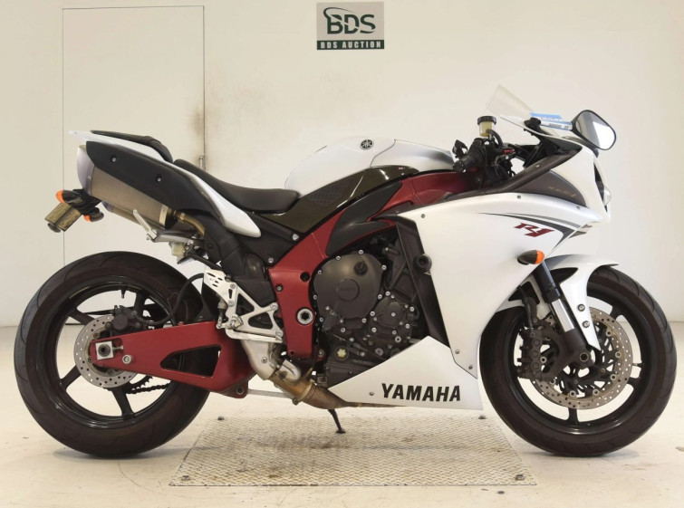 Мотоцикл Yamaha YZF-R1 з пробігом 77710 km