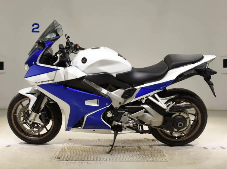 Мотоцикл Honda VFR800F с пробегом 48594 km