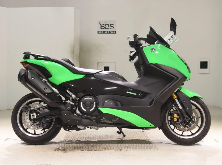 Мотоцикл Yamaha T-MAX560T з пробігом 1297 km