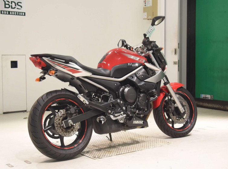 Мотоцикл Yamaha XJ6N с пробегом 31213 km