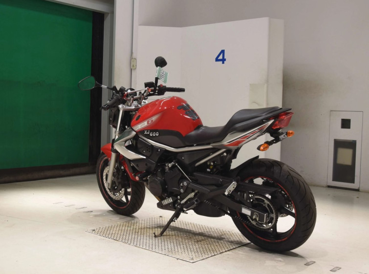 Мотоцикл Yamaha XJ6N с пробегом 31213 km