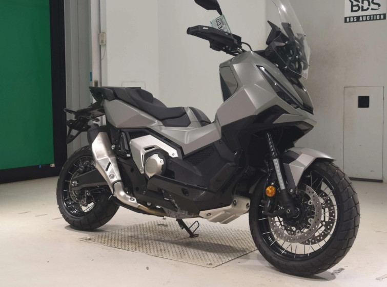 Мотоцикл Honda X-ADV750 с пробегом 196 km