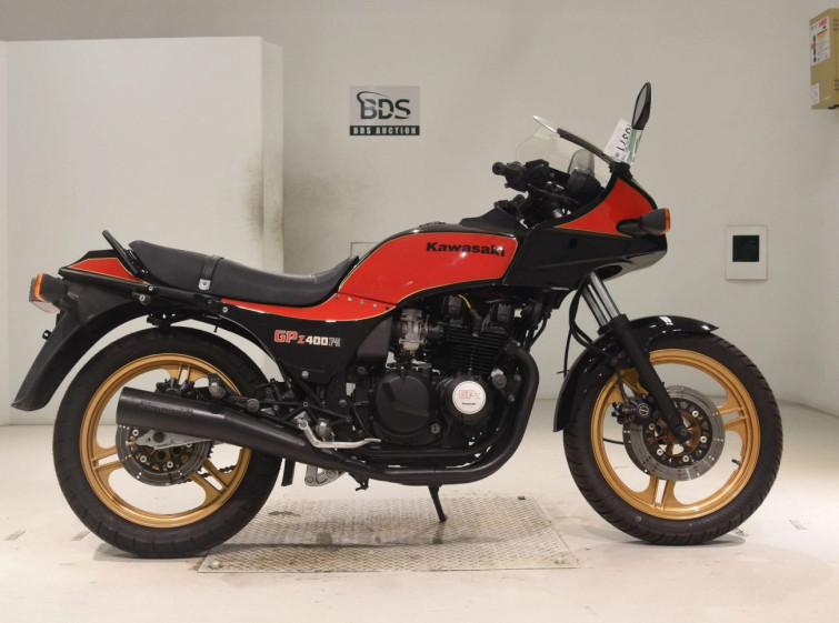 Мотоцикл Kawasaki GPZ400 з пробігом 23712 km