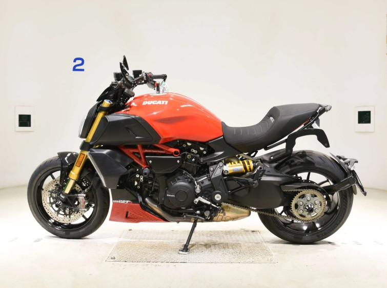 Мотоцикл Ducati DIAVEL 1260S с пробегом 8801 km