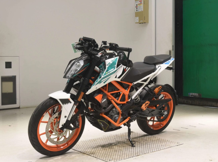 Мотоцикл KTM 390 DUKE с пробегом 5823 km
