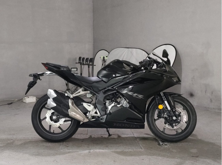 Мотоцикл Honda CBR250RR с пробегом 6693 km