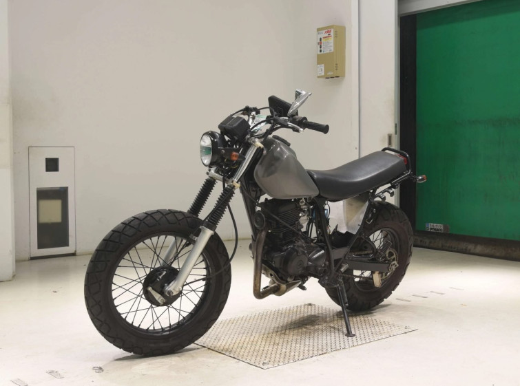 Мотоцикл Yamaha TW200 з пробігом 4602 km