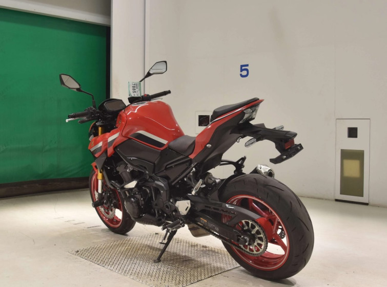Мотоцикл Kawasaki Z900 с пробегом 906 km