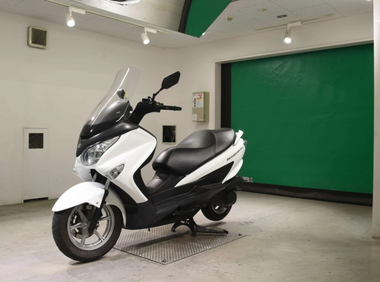 Мотоцикл Suzuki BURGMAN200 с пробегом 17835 km