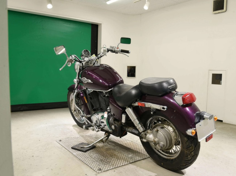 Мотоцикл Honda SHADOW1100 CLASSIC з пробігом 22943 m