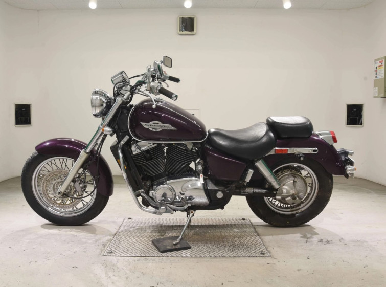 Мотоцикл Honda SHADOW1100 CLASSIC з пробігом 22943 m