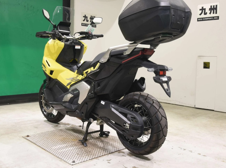 Мотоцикл Honda X-ADV750-2 з пробігом 2944 km