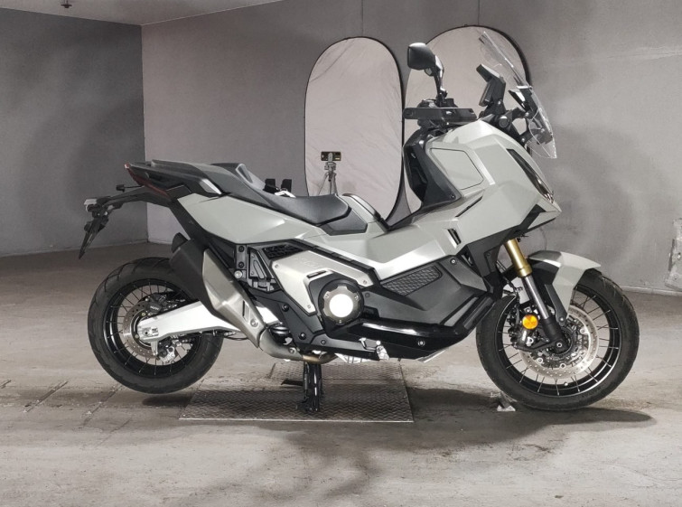 Мотоцикл Honda X-ADV750 с пробегом 2314 km