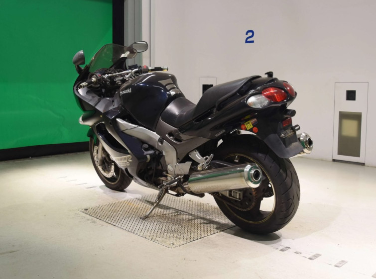 Мотоцикл Kawasaki ZZ-R1200 з пробігом 65152 km