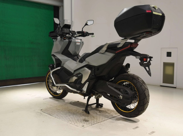 Мотоцикл Honda X-ADV750-2 с пробегом 5816 km