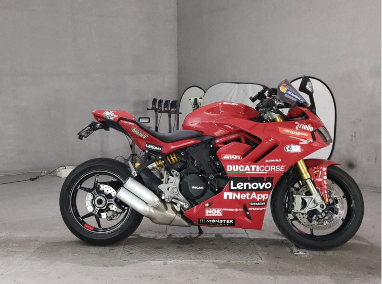 Мотоцикл Ducati SUPERSPORT 950S з пробігом 3217 km