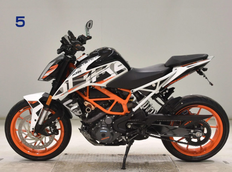 Мотоцикл KTM 390 DUKE с пробегом 8274 km