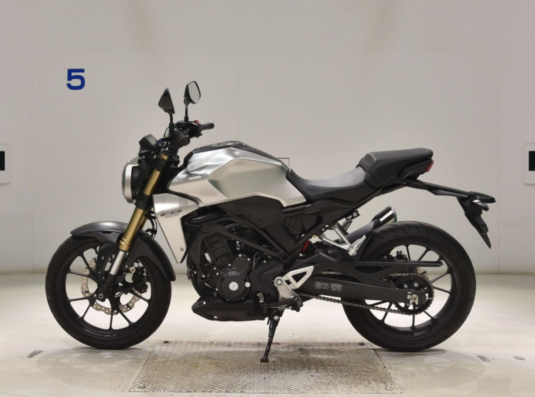 Мотоцикл Honda CB250R с пробегом 9210 km