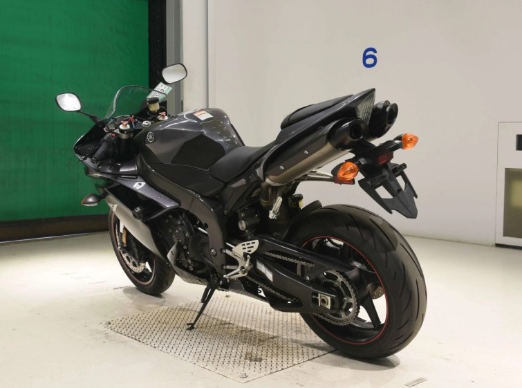 Мотоцикл Yamaha YZF-R1 с пробегом 15633 km