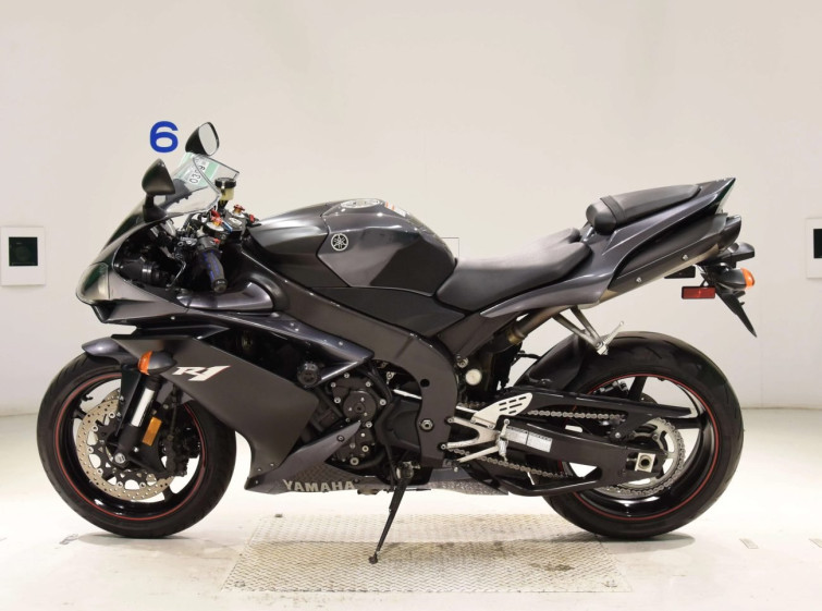 Мотоцикл Yamaha YZF-R1 с пробегом 15633 km