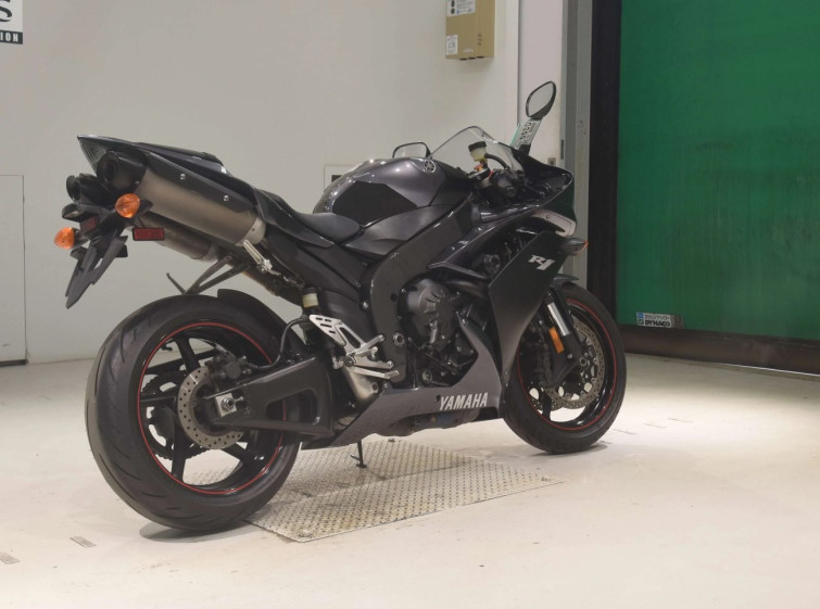 Мотоцикл Yamaha YZF-R1 с пробегом 15633 km