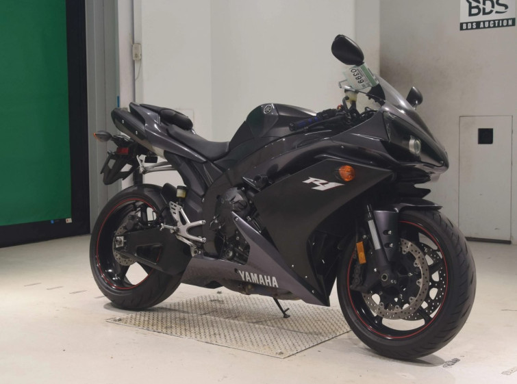 Мотоцикл Yamaha YZF-R1 с пробегом 15633 km