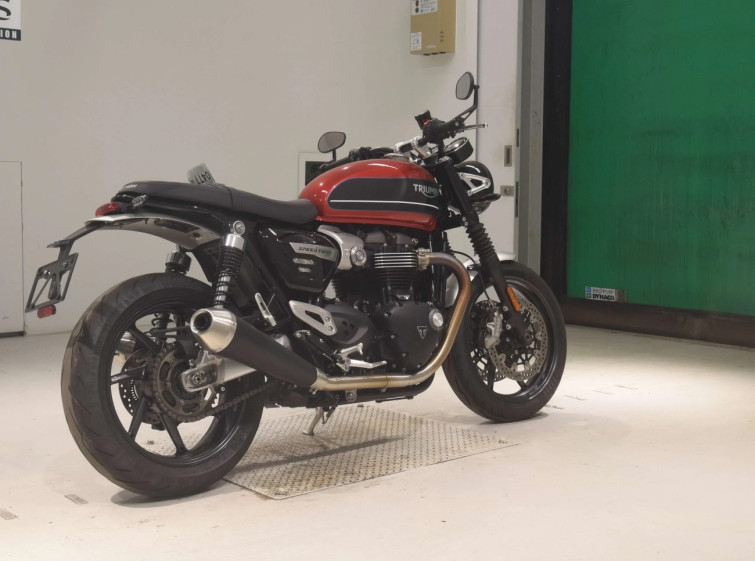 Мотоцикл Triumph SPEED TWIN з пробігом 14144 km