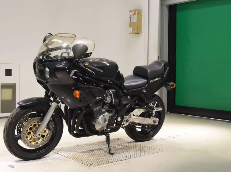 Мотоцикл Suzuki GS1200SS з пробігом 102325 km