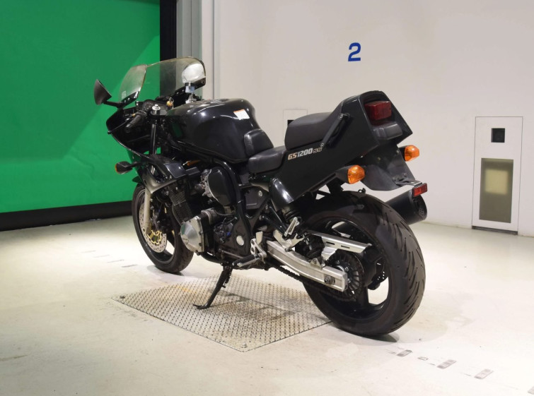 Мотоцикл Suzuki GS1200SS з пробігом 102325 km